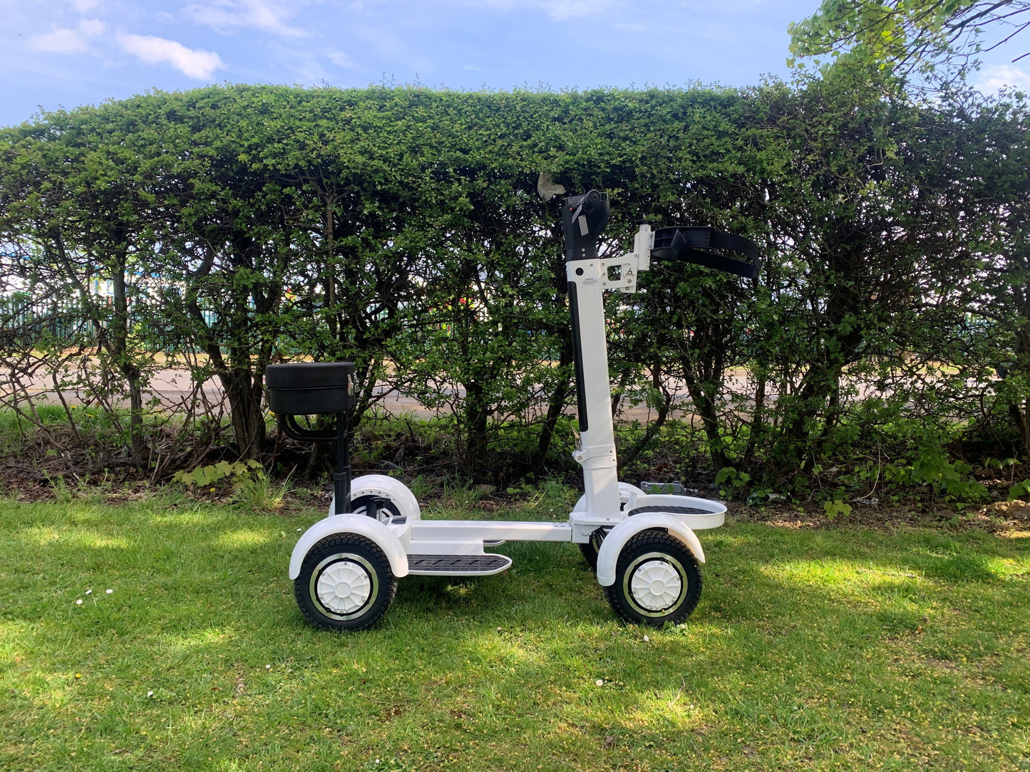 Electric Golf Kaddi -  4 Wheel Golf Personal Transporter
